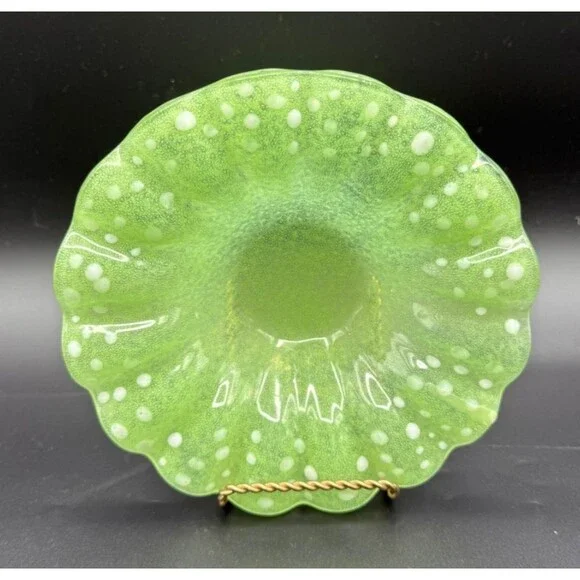 Vintage Murano Art Glass Green Clamshell Bowl 7" Scalloped Edge Stunning! MINT - Picture 4 of 8